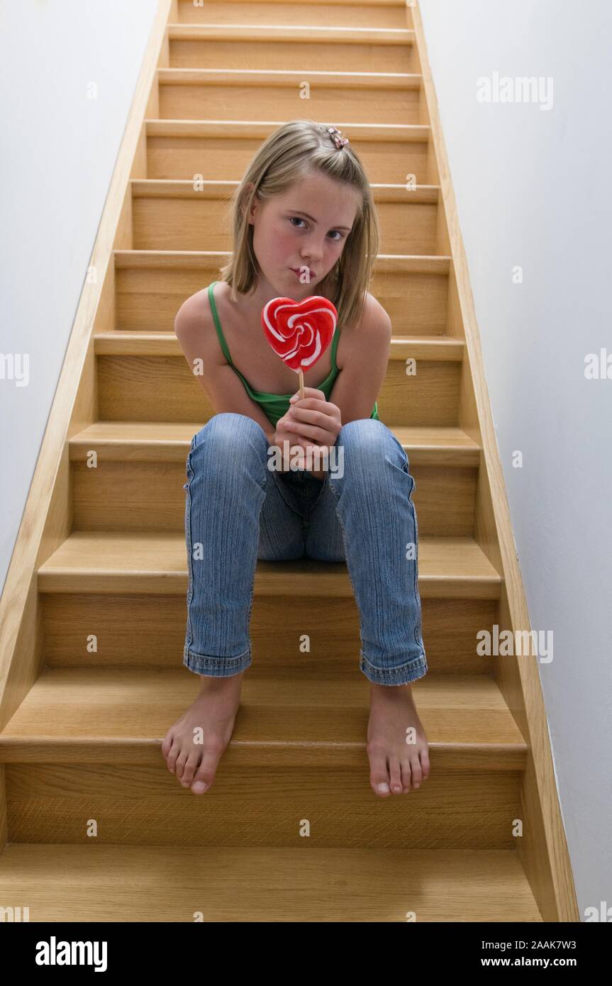 Mädchen mit Lolly - Mädchen mit Lollypop Stockfoto Mädchen mit Lolly - Mädchen mit Lollypop Stockfoto