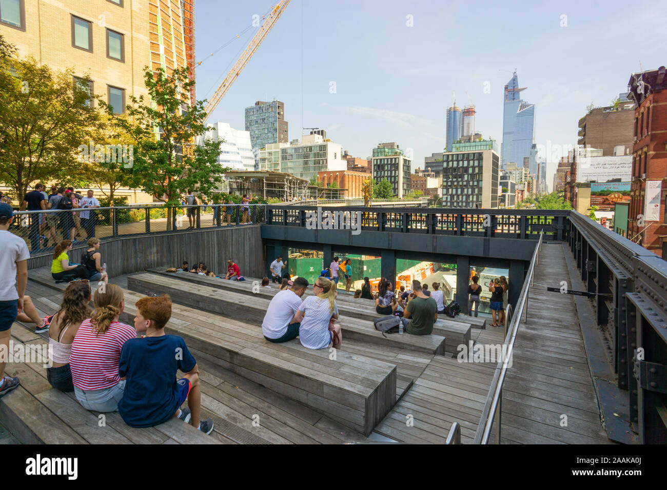 New York, USA - 20. August 2018: Leute, die sich für High Line Park in New York. Stockfoto