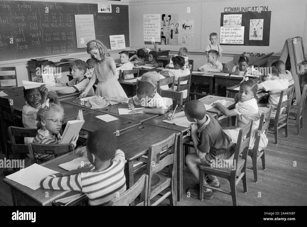 Rassisch integrierten Klassenzimmer, Barnard School, Washington, D.C., USA, Foto: Thomas J. O'Halloran, Mai 1955 Stockfoto