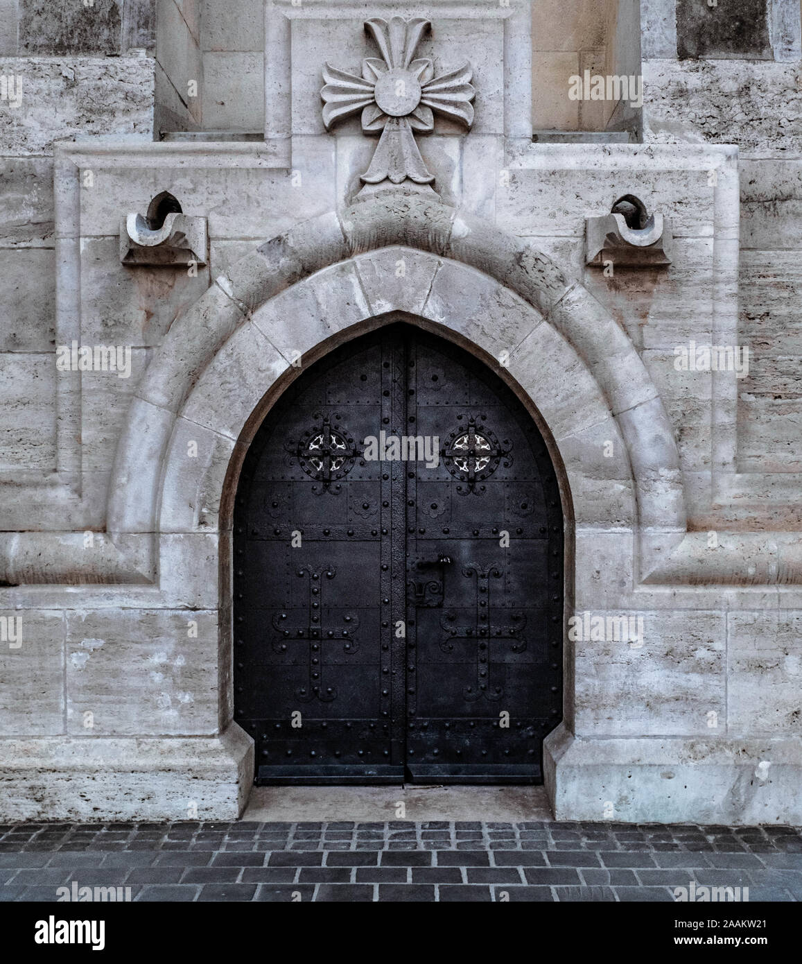 Zurück Türen der Matthiaskirche in Budapest. Stockfoto