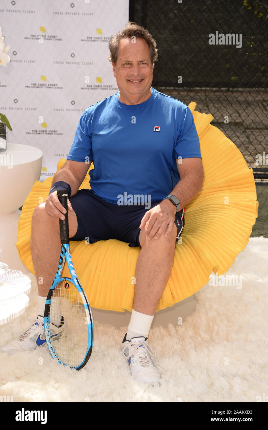 Boca Raton, FL, USA. 22 Nov, 2019. Jon Lovitz besucht die Chris Evert/Raymond James Pro-Celebrity Tennis Classic - morgens an der Boca Raton Resort & Spa am 22. November 2019 in Boca Raton, Florida. Quelle: MPI04/Medien Punch/Alamy leben Nachrichten Stockfoto