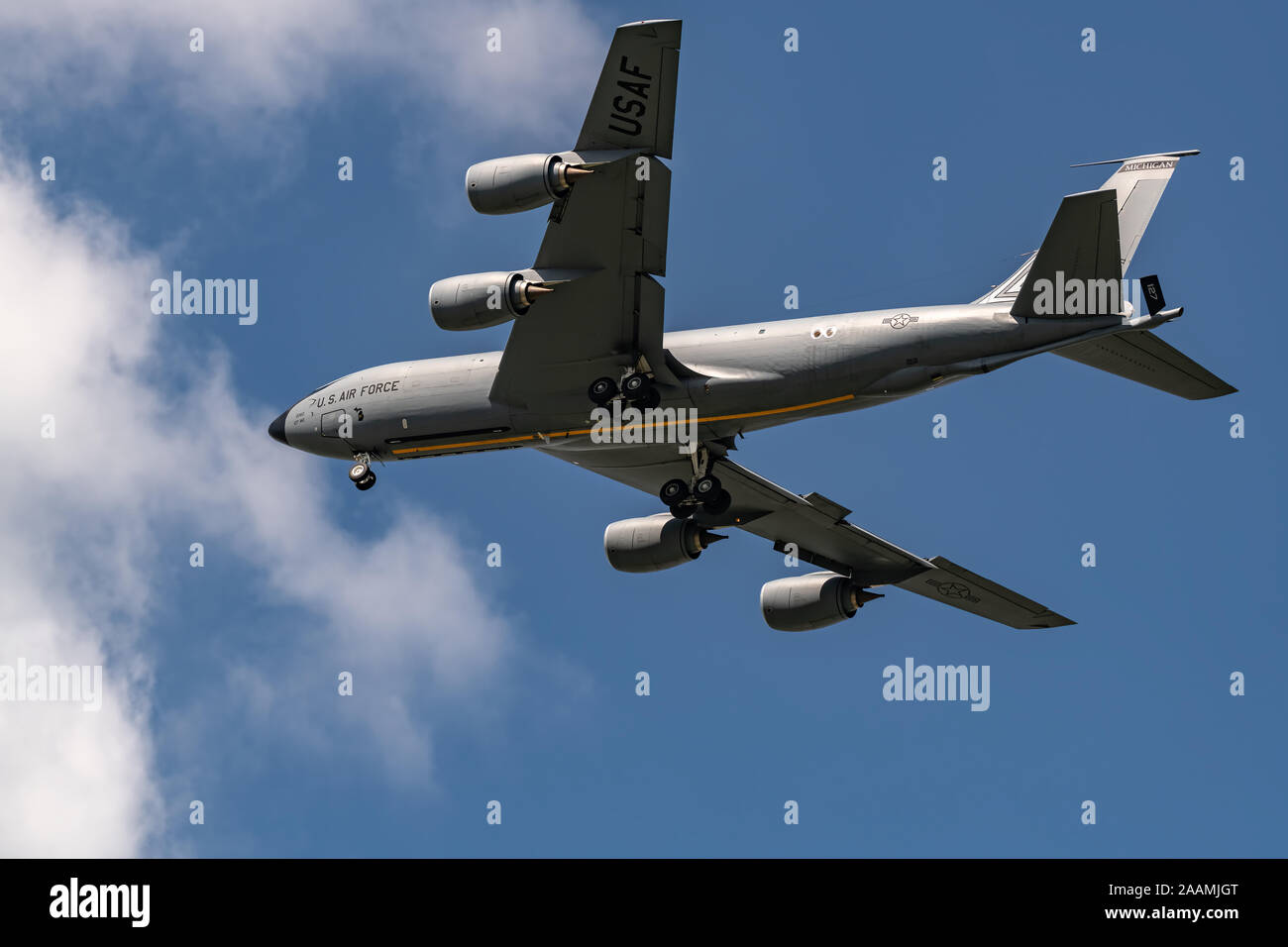 NEW WINDSOR, NY - 15. SEPTEMBER 2018: die United States Air Force KC-135 Stratotanker führt einen Vorbeiflug im Star Spangled Salute Luft- und Raumfahrt zeigen bei T Stockfoto