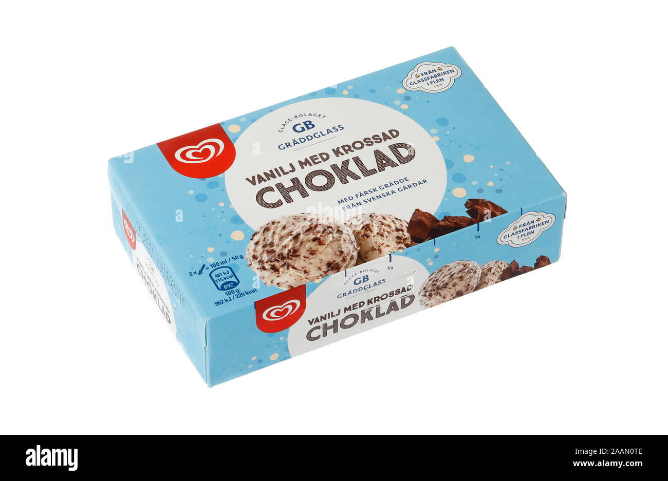 Stockholm, Schweden - 22. November 2019: ein Paket von GB produziert mit Vanilleeis mit zerquetschten Schokolade für den schwedischen Markt. Stockfoto