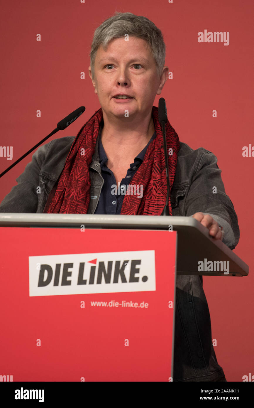 Berlin, Deutschland. 23 Nov, 2019. Katina Schubert, Landesvorsitzender, spricht auf dem Parteitag von ihrer Partei Die Linke. Quelle: Jörg Carstensen/dpa/Alamy leben Nachrichten Stockfoto