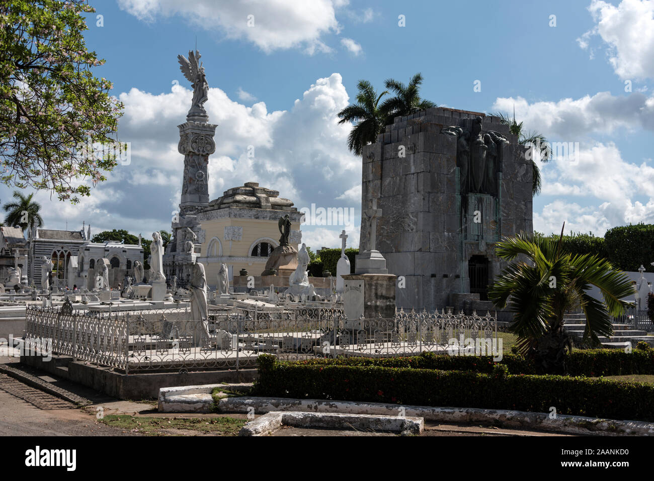 Necropolis de Colon oder El Cementerio de Cristobal Colon (der Friedhof von Christoph Kolumbus) im Viertel Vedado in Havanna in Kuba. Das kleine c Stockfoto