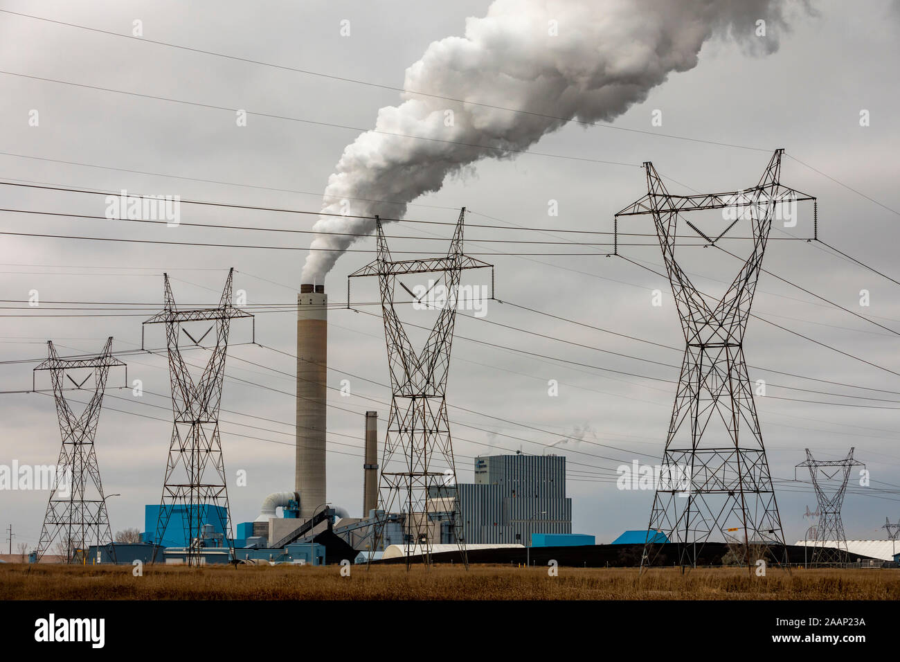 Stanton, North Dakota - Basin Electric Power Cooperative Leland Olds Station, ein Braunkohle betriebene Electricity Generating Station. Stockfoto