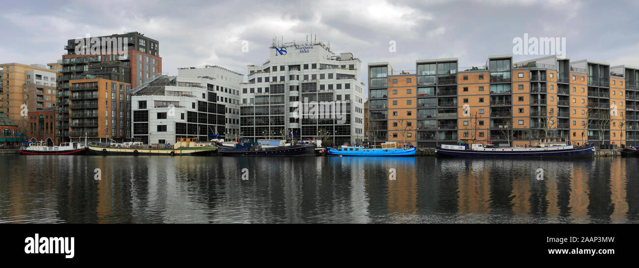 Blick auf äußere Millwall Dock, Canary Wharf, Isle of Dogs, London City, England, Großbritannien Stockfoto