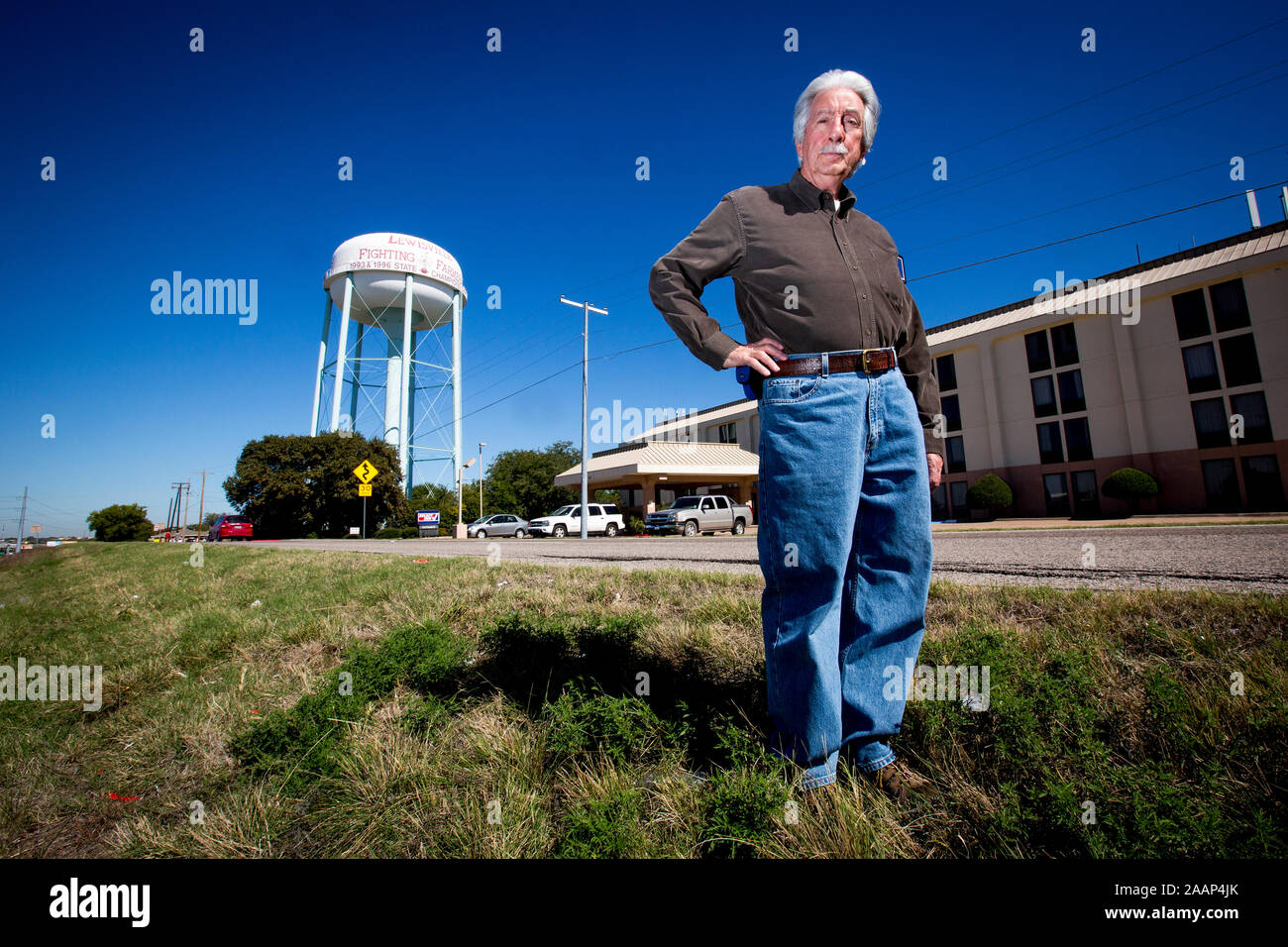 Buell Frazier arbeitete an der Texas School Book Depository, und für einen kurzen Moment hatte Lee Harvey Oswald als seine Kollegen. Entsprechend der Warren-kommission, Harvey shot 3 Schüsse aus der Ecke Fenster im fünften Stock des Texas School Book Depository, Tötung von US-Präsident John F. Kennedy. Stockfoto