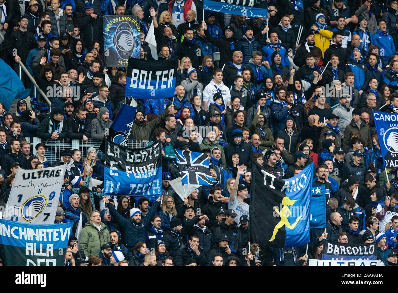 Bergamo, Italien. 23 Nov, 2019. Fans atalantaduring Atalanta vs Juventus Turin, der italienischen Fußball-Serie-A Männer Meisterschaft in Bergamo, Italien, 23. November 2019 - LPS/Francesco Scaccianoce Credit: Francesco Scaccianoce/LPS/ZUMA Draht/Alamy leben Nachrichten Stockfoto