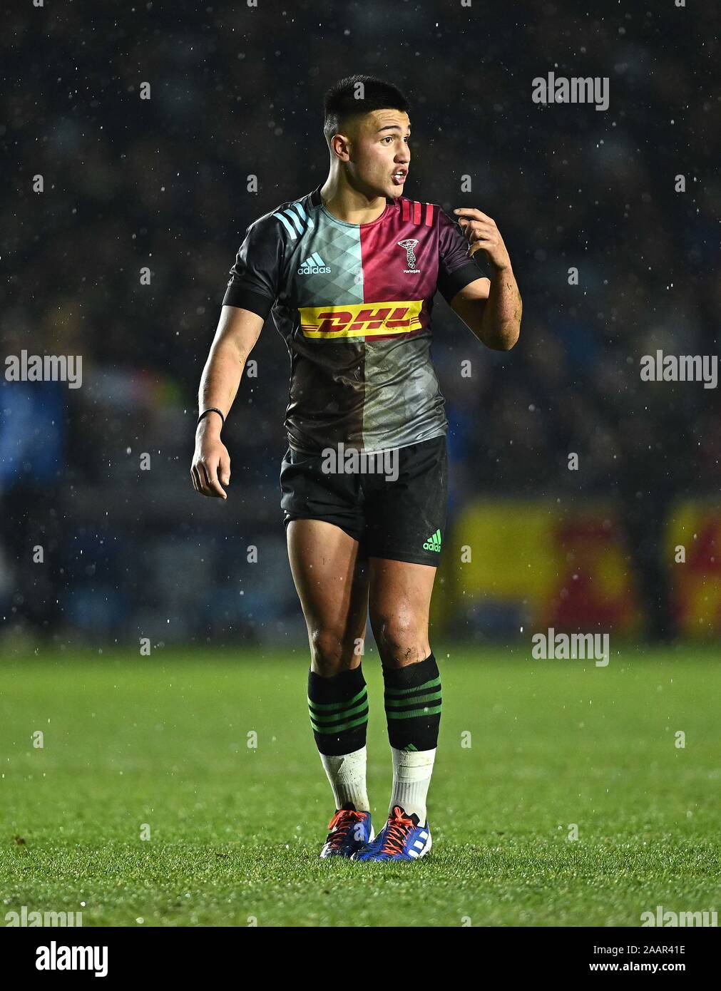 Twickenham. Vereinigtes Königreich. 23. November 2019. Marcus Smith (Harlekin). Harlekine v Badewanne Rugby. Pool 3. Heineken Champions Cup. Zweiten (2.) Runde. Twickenham Stoop. Twickenham. London. UK. Kredit Garry Bowden / Sport in Bildern/Alamy Leben Nachrichten. Stockfoto