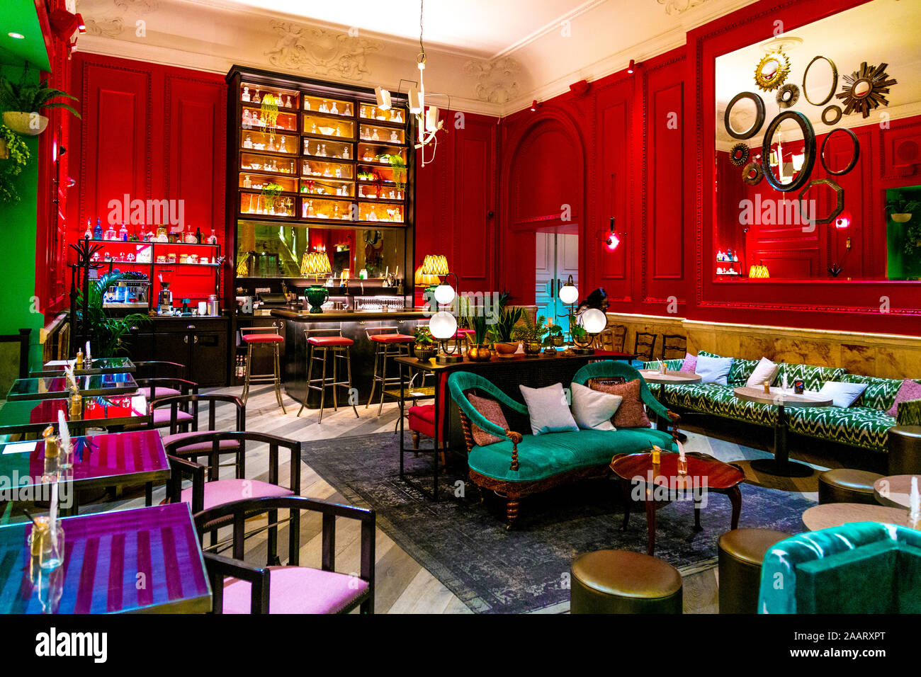 Inneneinrichtung von Rake's Cafe Bar im Andaz Hotel, London, Großbritannien Stockfoto