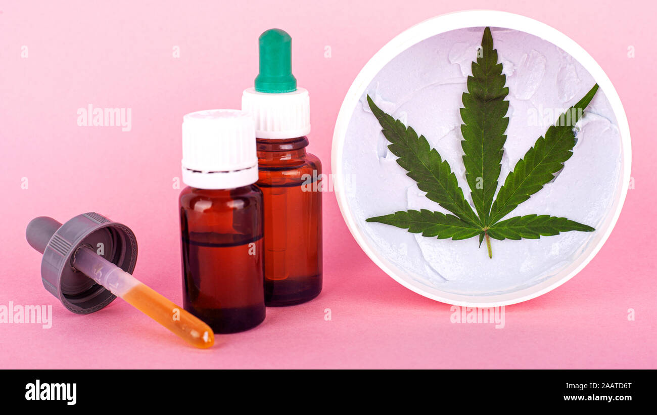 Natürliche organische Marihuana Kosmetik. Kosmetik und Hautpflege können Sie über die medizinischen Eigenschaften von Cannabis. Stockfoto