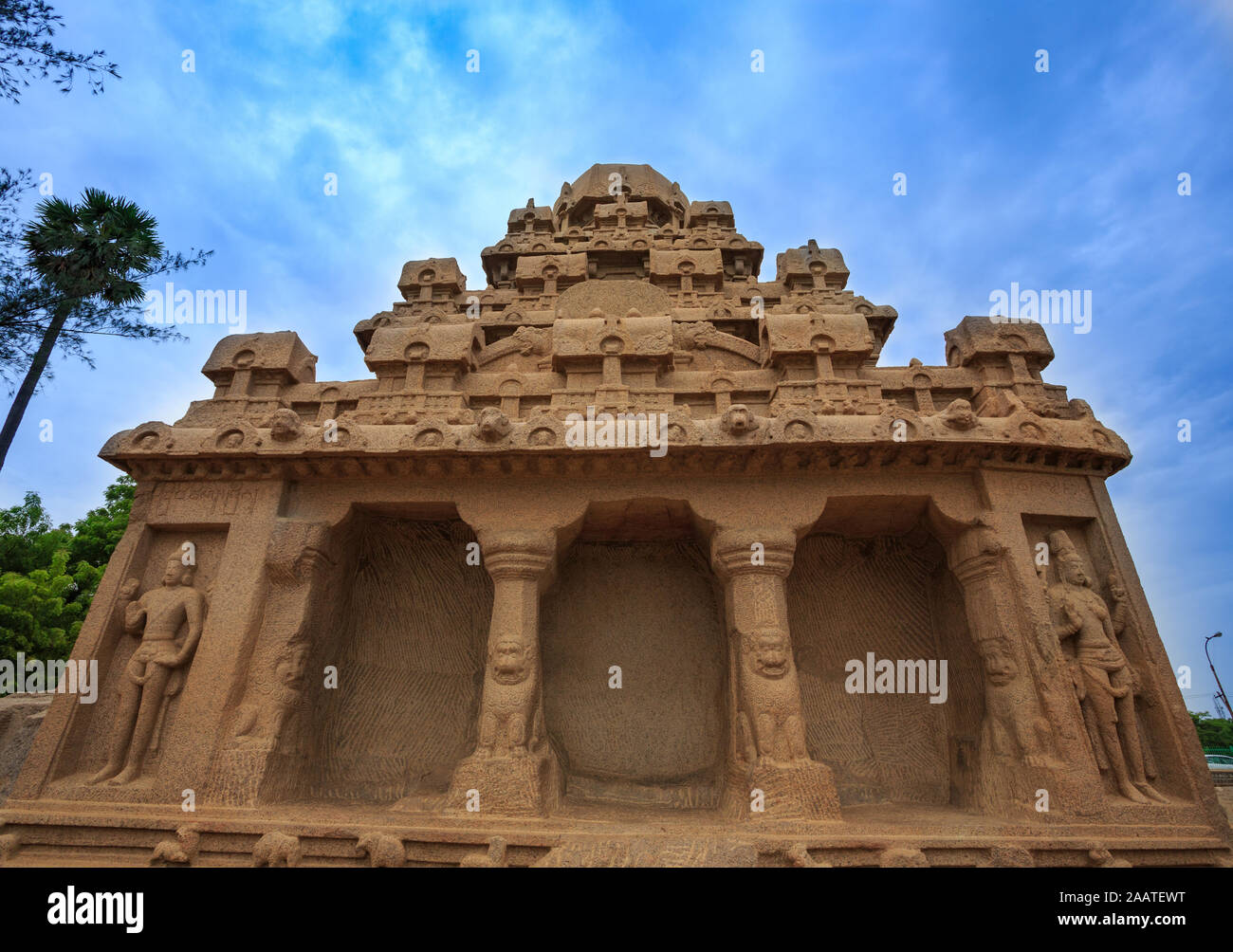 Fünf Rathas (Pancha Rathas) - Die berühmten Tempel von Mahabalipuram (Indien). Die Struktur ist von monolithischen Stein. Stockfoto
