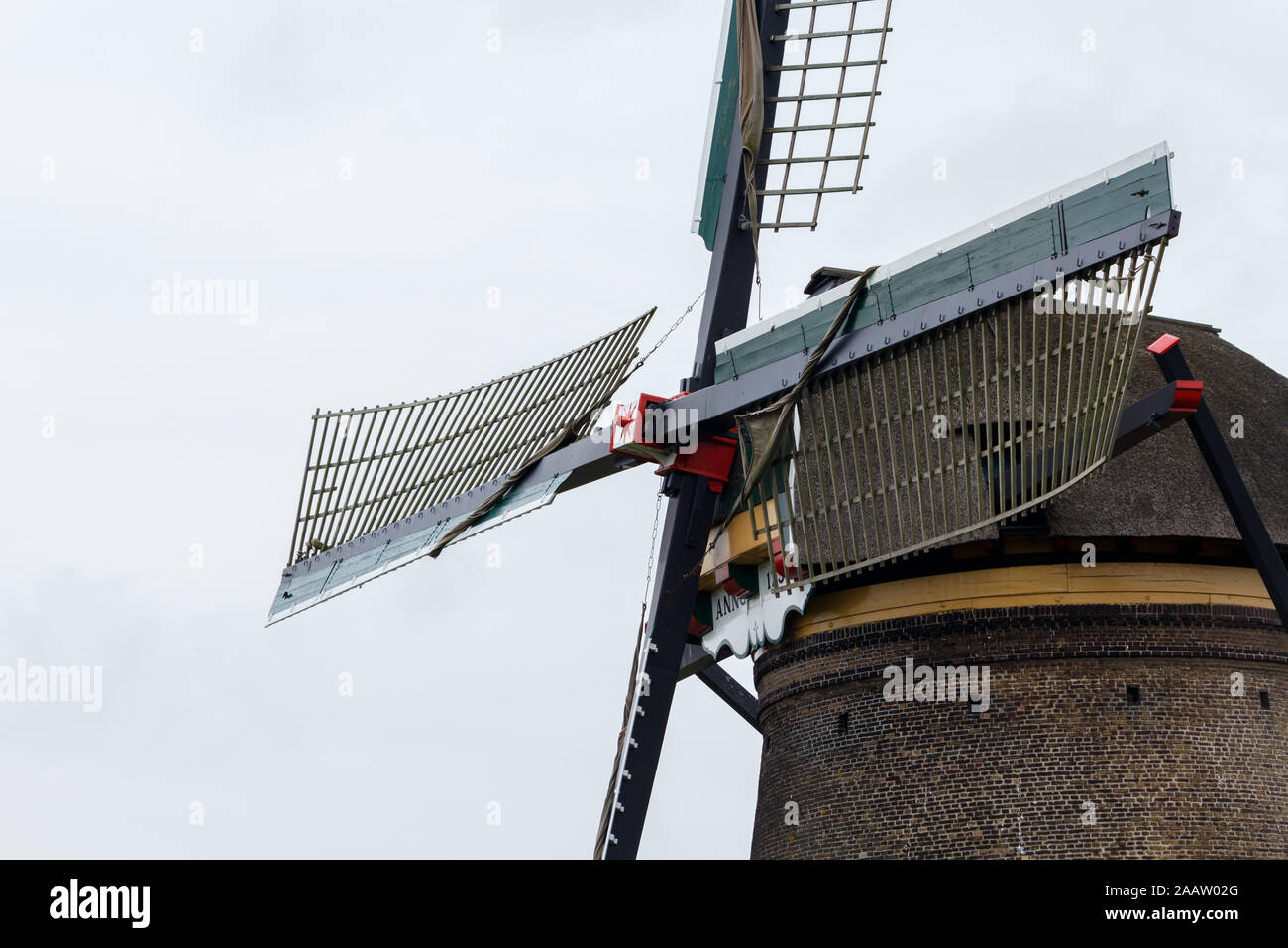 Abstrakte Schoß der Windmühle Messer gegen den weißen Hintergrund Stockfoto