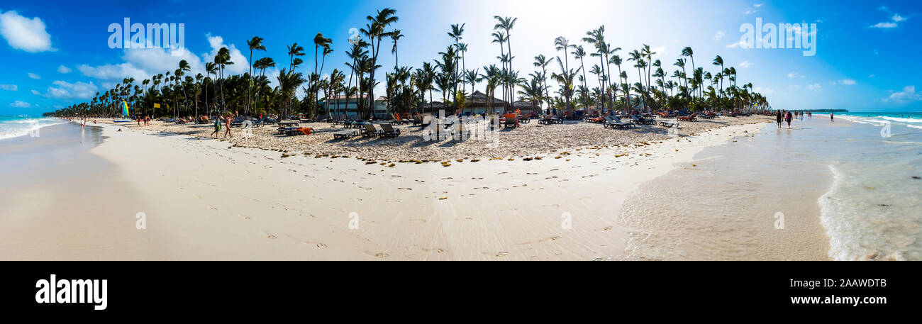 Karibik, Dominikanische Republik, Punta Cana, Panoramablick über Playa del Cortecito Stockfoto