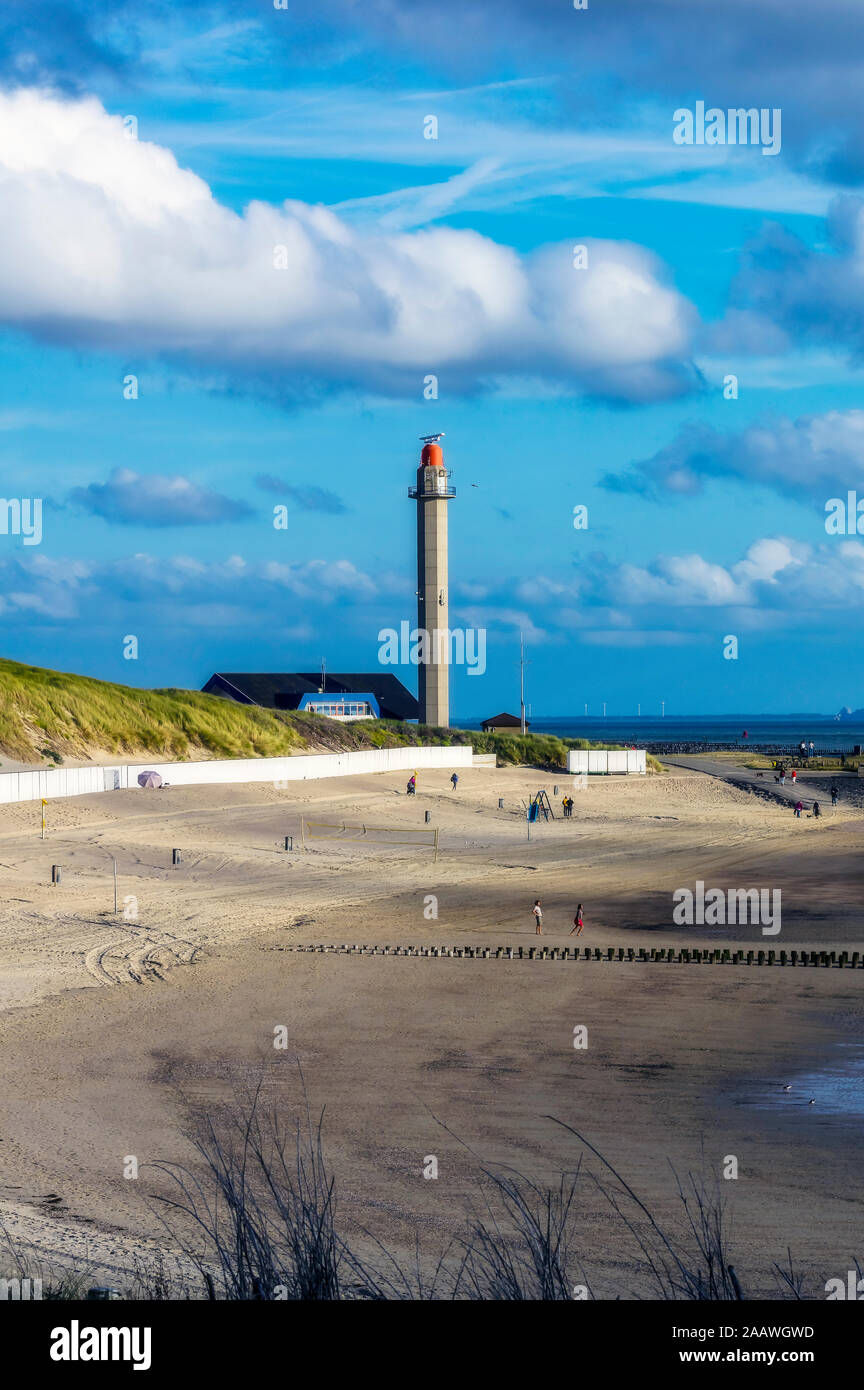Niederlande, Zeeland, Westkapelle, Leuchtturm und Strand Stockfoto