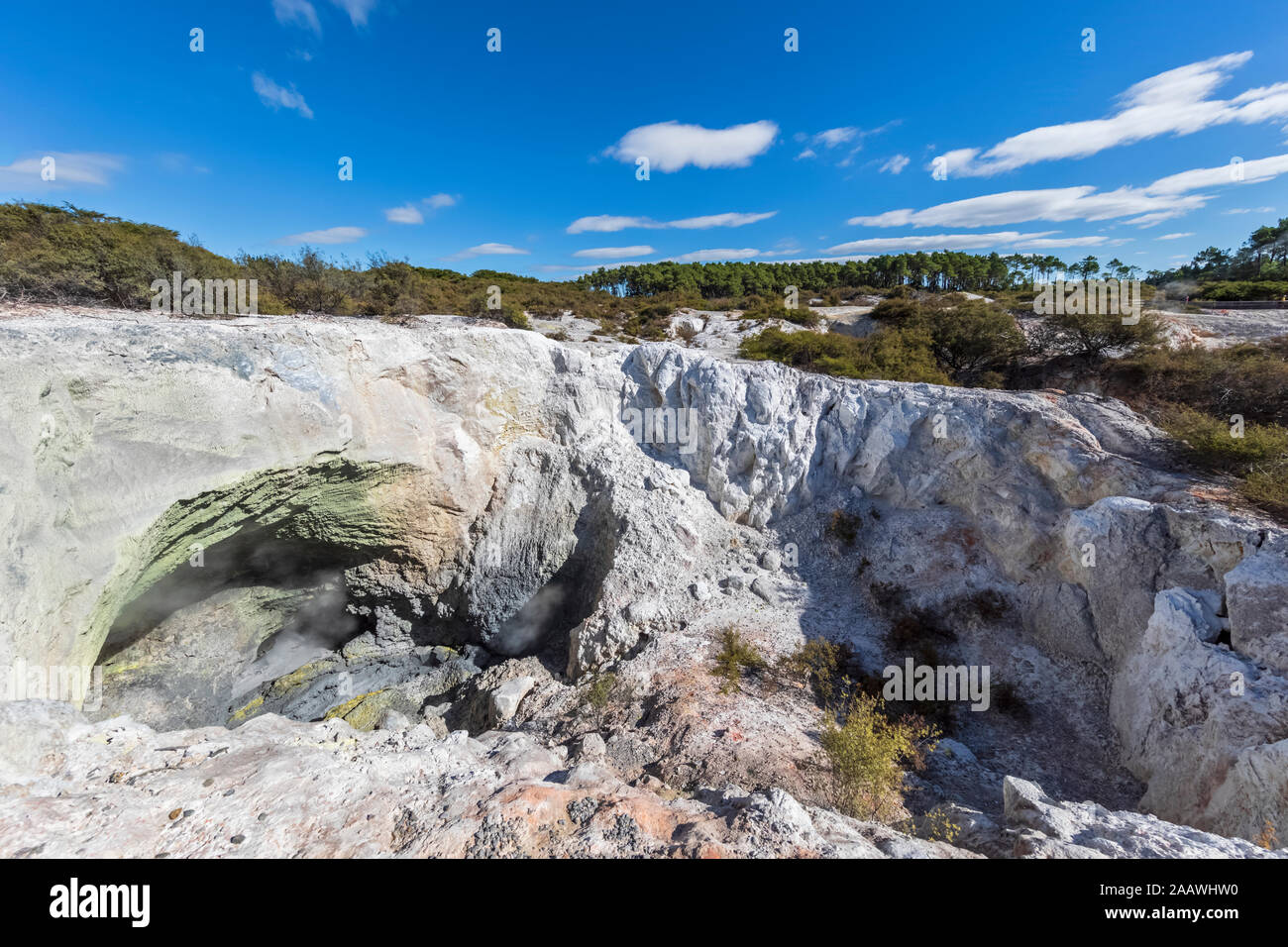 Rainbow Krater, Wai-O-Tapu Thermal Wonderland, Taupo Volcanic Zone, North Island, Neuseeland Stockfoto