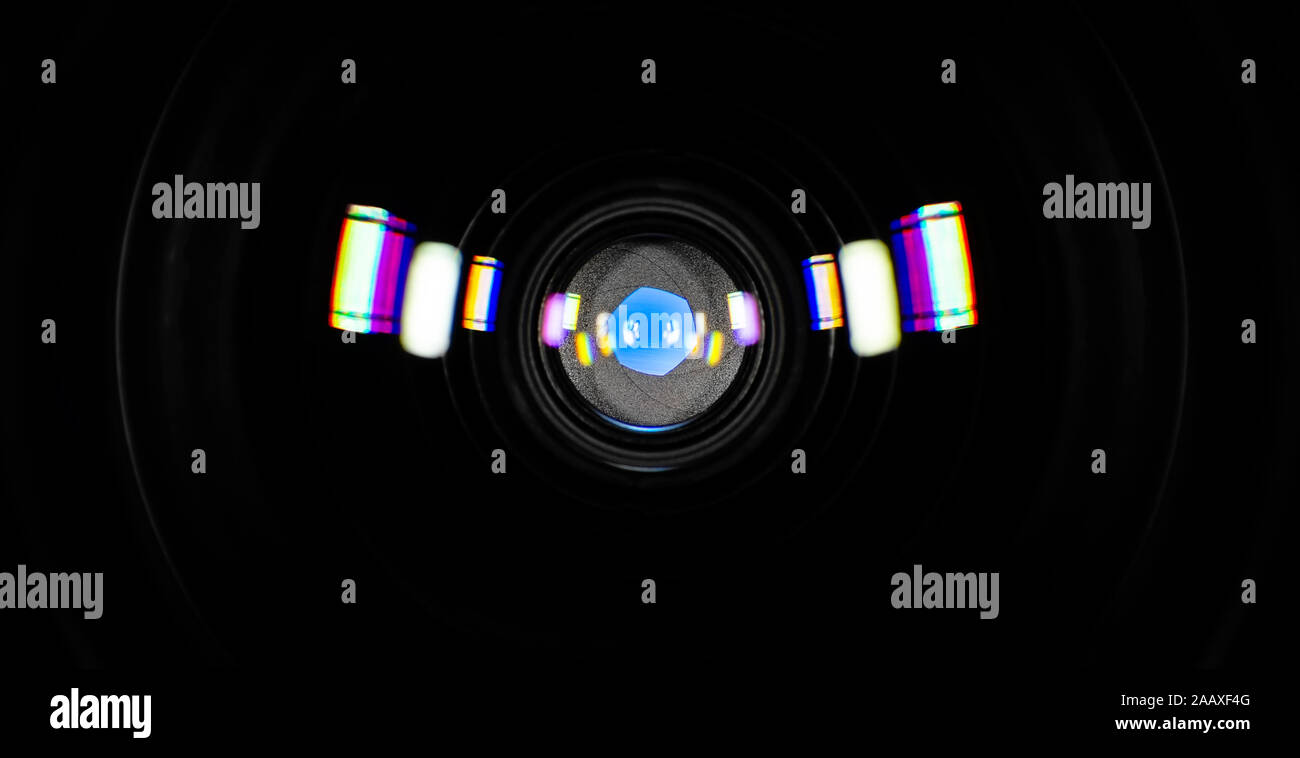6-Blade aperture Objektivs mit farbigen Reflexionen, close-up Stockfoto