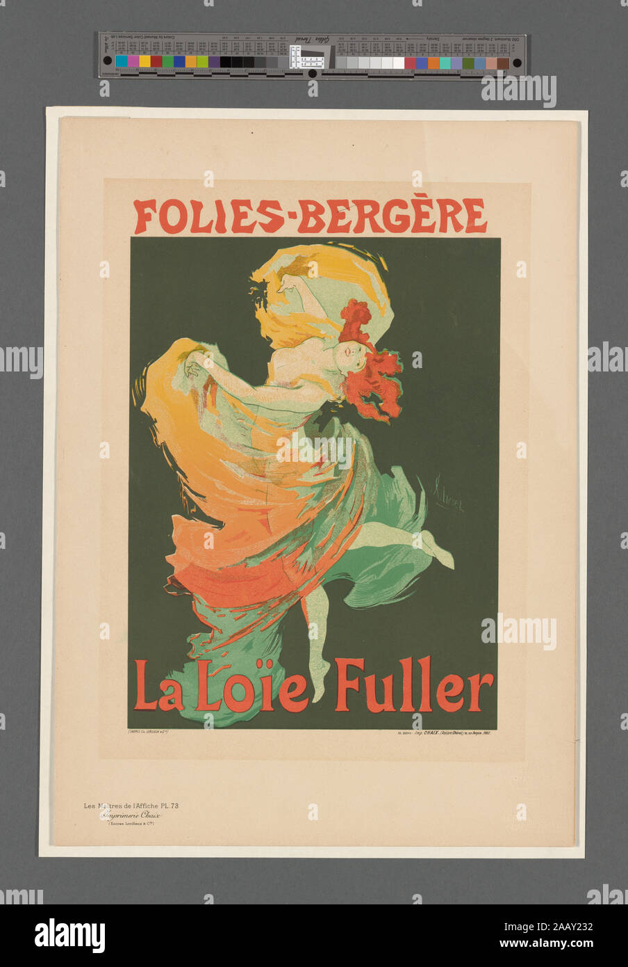 Folies-Bergère, La Loïe Fuller stellt Loïe Fuller tanzen, volle Länge des linken Fuß nach links, den rechten Fuß hinter angehoben, ihren Kopf nach hinten geworfen. Die Arme sind ausgestreckt und sie hält einen Wogenden mehrfarbiger Schal. Trockene Stempel Les Maîtres de l'Affiche unten rechts.; Folies-Bergère, La Loïe Fuller. Stockfoto