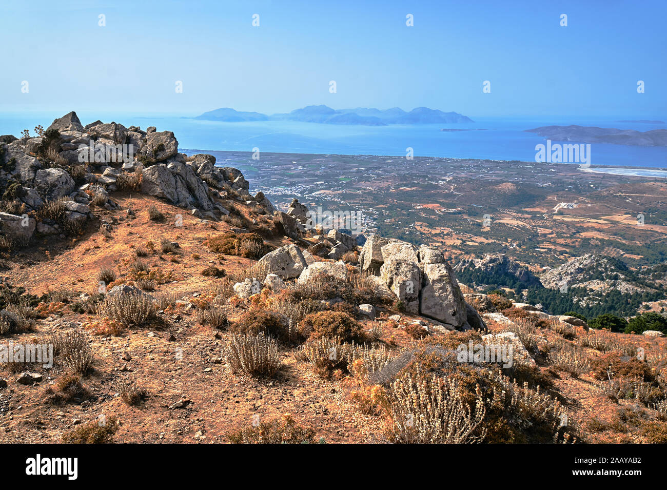 Felsen und Salt Lake Alikes an den Ufern des Mittelmeers auf der Insel Kos in Griechenland Stockfoto