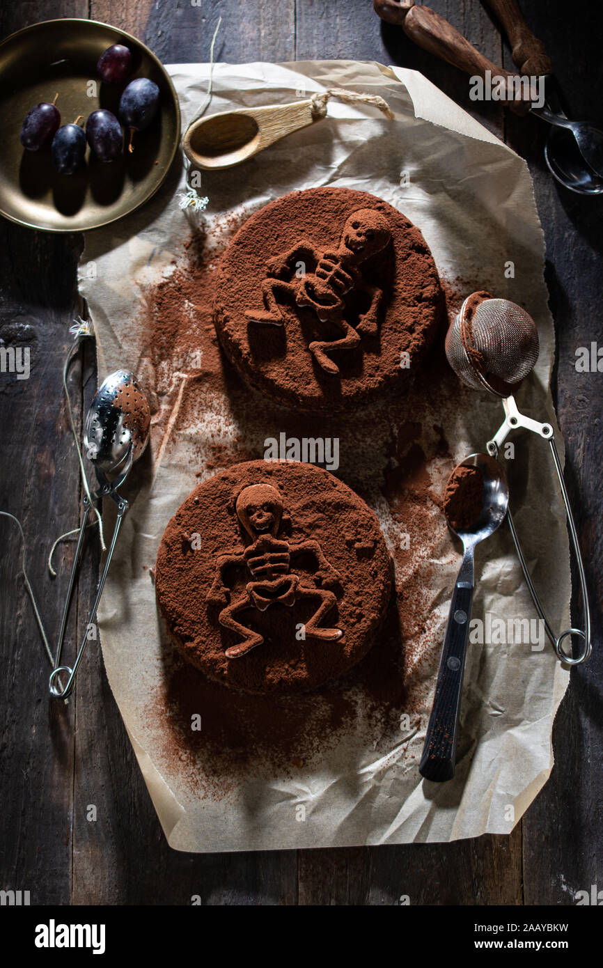 Schreckliche Schokolade Kuchen lecker Essen und Vintage Style Urlaub Stockfoto