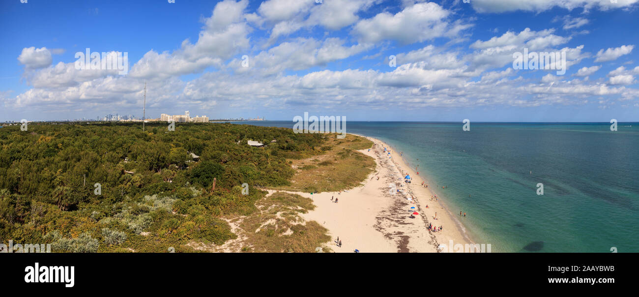 Luftaufnahme von Bill Baggs Cape Florida State Park auf Key Biscayne in Miami, Florida. Stockfoto