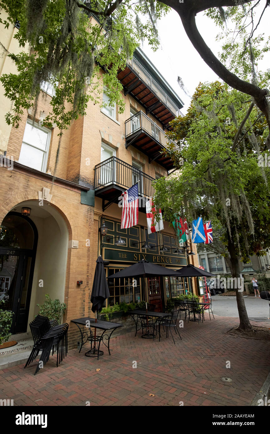 Die sechs pence Pub britische Bar in Savannah Georgia USA Stockfoto