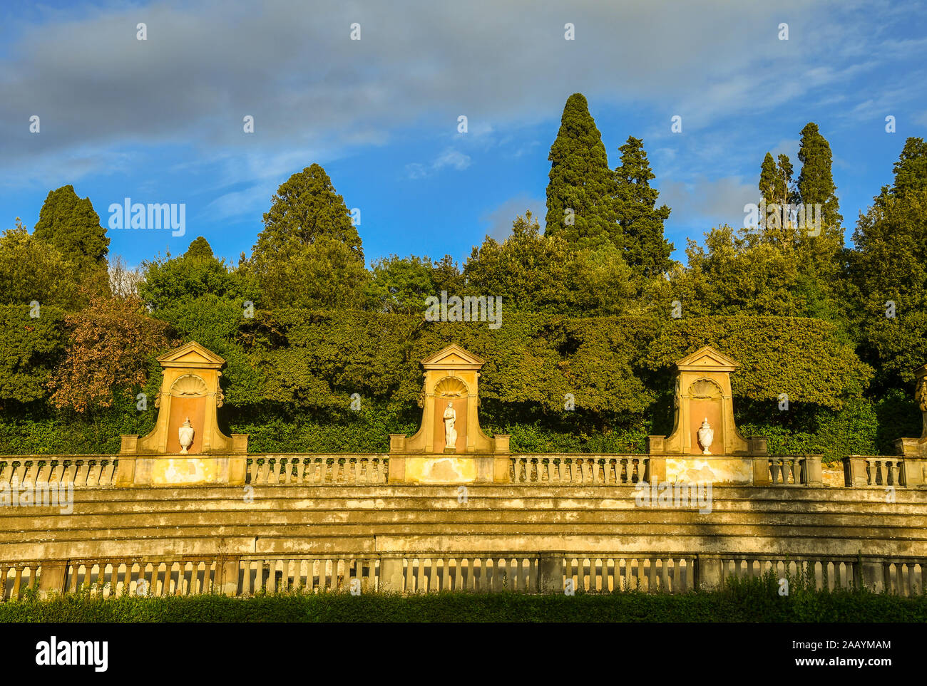 Blick auf das Amphitheater des Boboli Gärten des Palazzo Pitti in sonniger Herbsttag im Zentrum von Florenz, Unesco W.H. Ort, Toskana, Italien Stockfoto