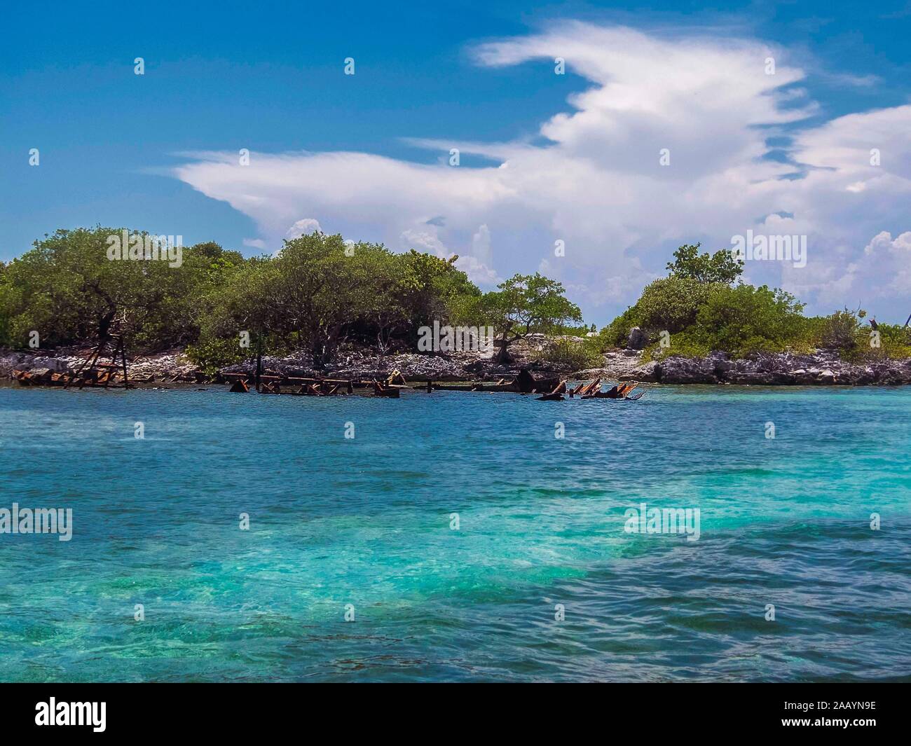 Eine teilweise unter Wasser Wrack auf der Isla Mujeres in der Nähe von Cancun, Mexiko Stockfoto