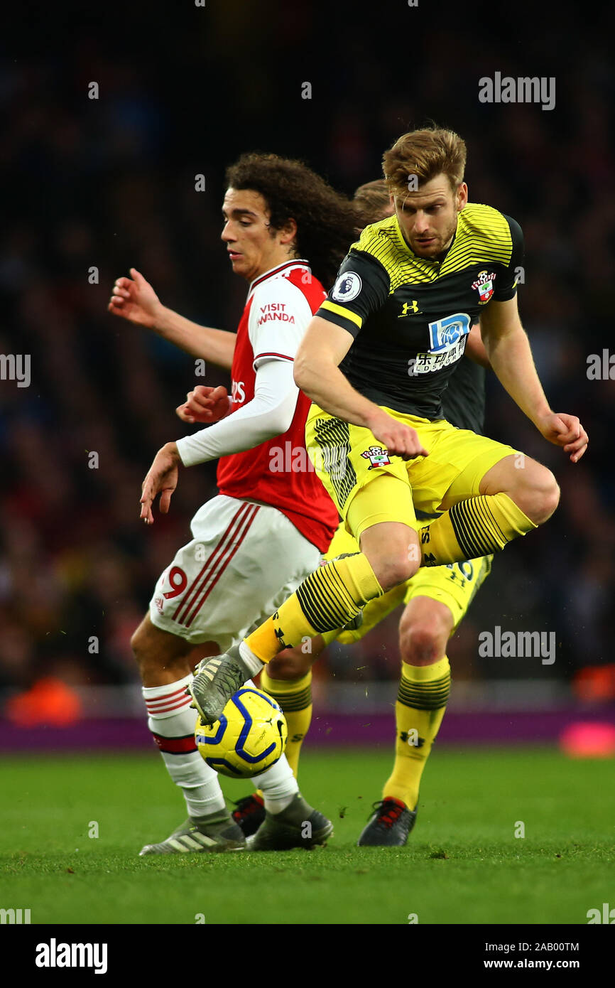 LONDON, Großbritannien, 23. November. Von Southampton Mittelfeldspieler Stuart Armstrong während der Englischen Premier League zwischen Arsenal und Southampton an Emira Stockfoto