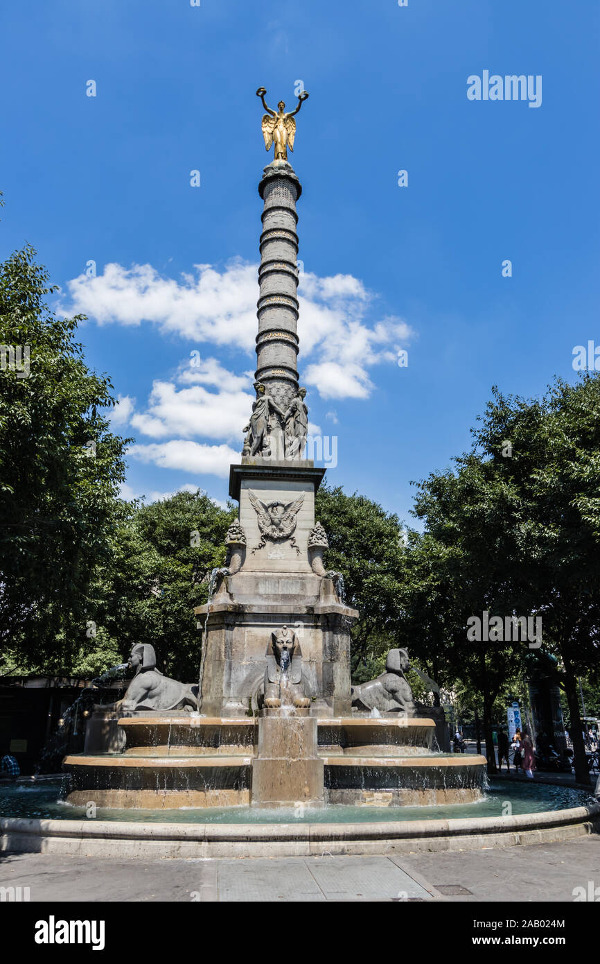 Fontaine du Châtelet ein Brunnen im Jahr 1808 mit einer Spalte durch