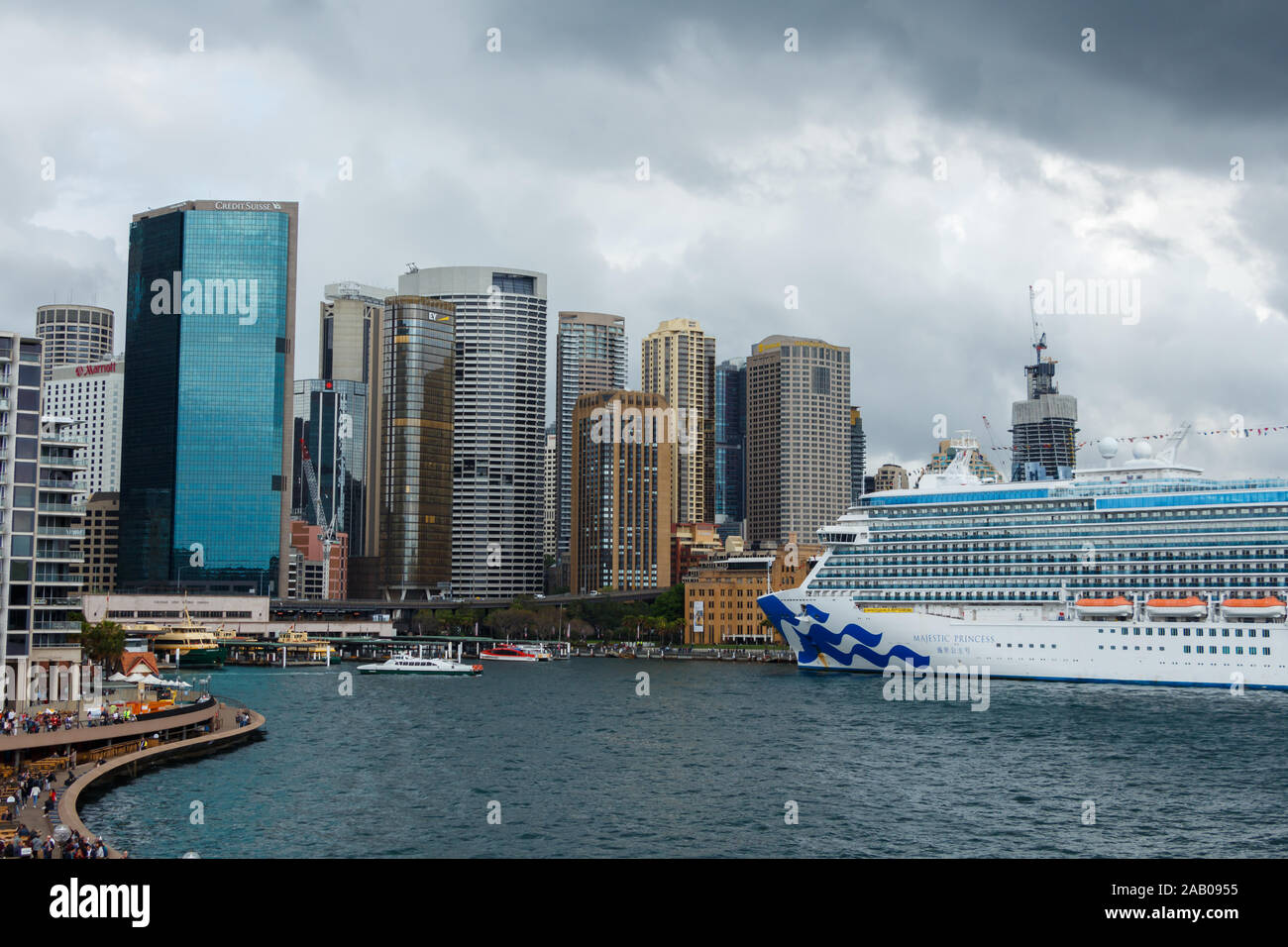 Sydney, Australien - ca. 2019: Majestic Princess Kreuzfahrtschiff am Circular Quay Stockfoto