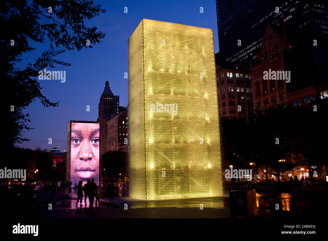 Crown Fountain im Millenium Park, Chicago, Illinois. Durch die katalanische Künstler Jaume Plensa entworfen und von krueck und Sexton Architekten ausgeführt Stockfoto