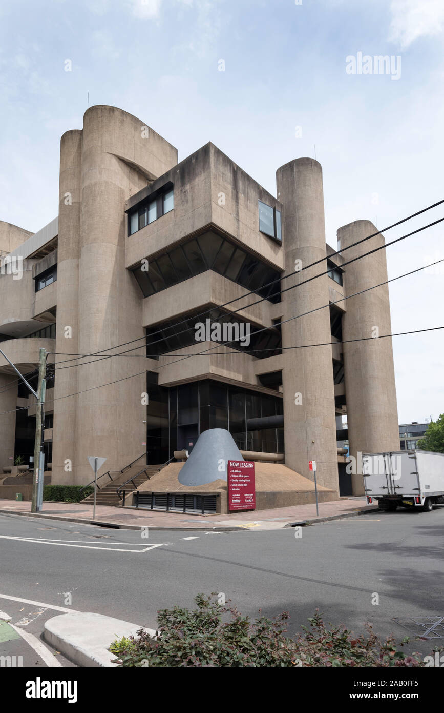Die Brutalist entwickelt ehemaliges CBC Bank Hauptsitz (jetzt Oxley Business Center), Crows Nest (1976) von Kerr und Smith mit Geoff Malone Stockfoto