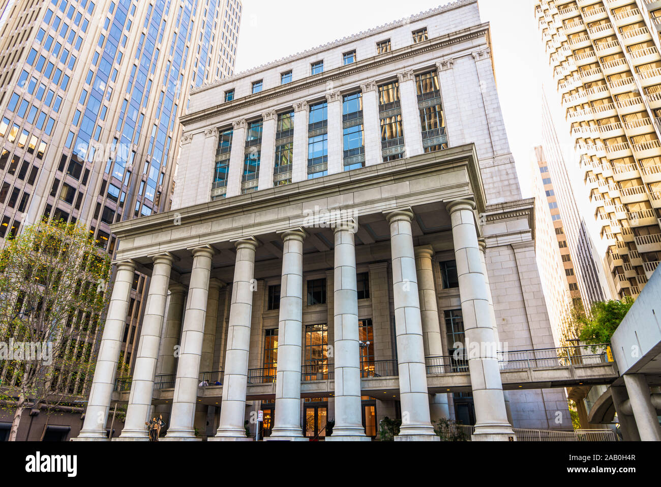 November 17, 2019 San Francisco/USA - Die alte Federal Reserve Bank von San Francisco Gebäude, die jetzt als die Bently finden bekannt Stockfoto