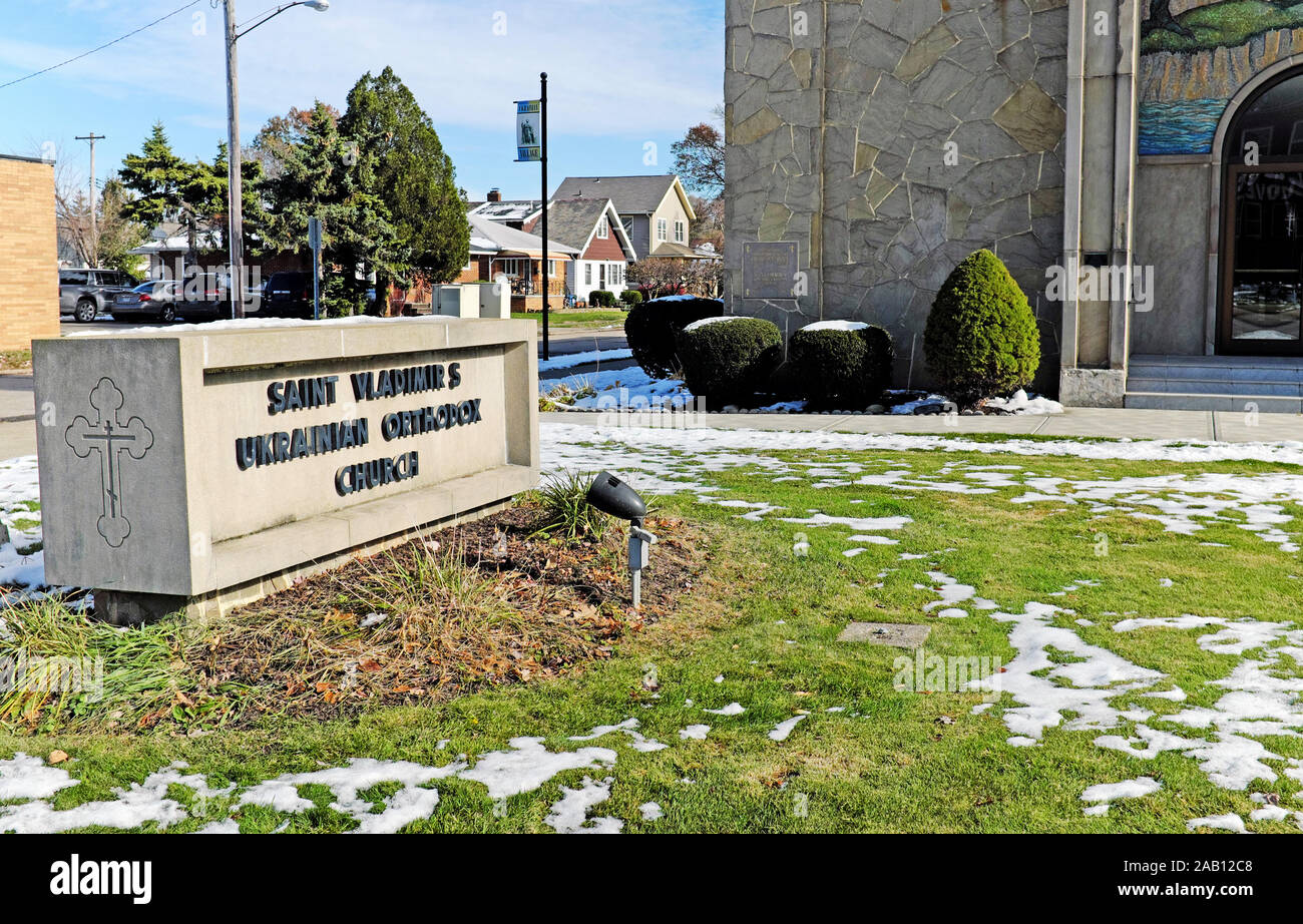 St. Vladimir Ukrainischen Orthodoxen Kathedrale auf der Staatsstraße in Parma, Ohio, einem Vorort von Cleveland, Ohio. Stockfoto