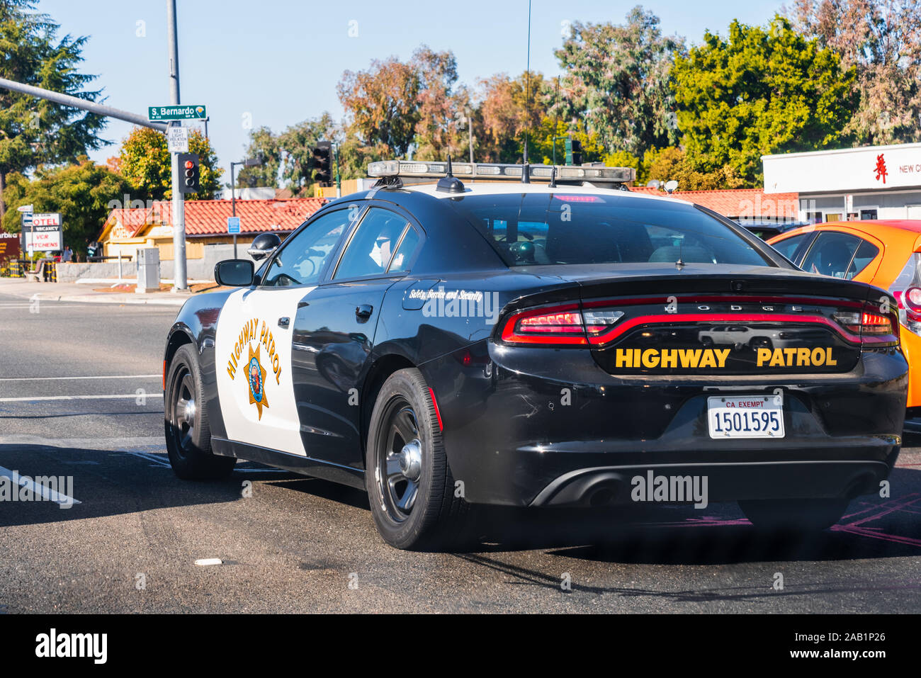 23.November 2019 Redwood City/CA/USA - Highway Patrol Fahrzeug auf einer Straße in San Francisco Bay Area; die California Highway Patrol (CHP) ist ein Stockfoto