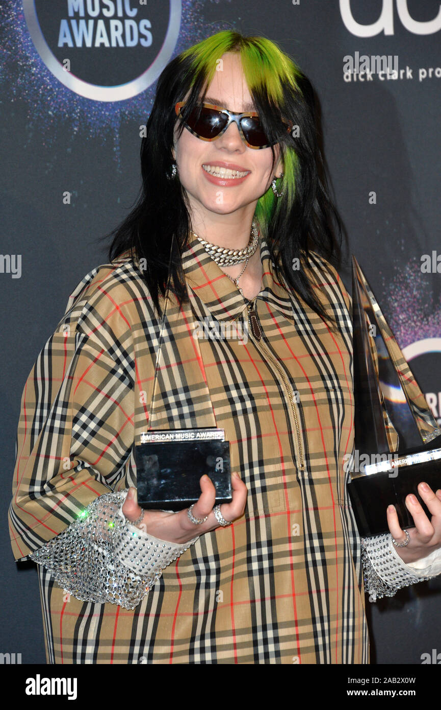 Los Angeles, USA. 24 Nov, 2019. Billie Eilish an der 2019 American Music Awards, die in den Microsoft Theater LA Live. Foto: Paul Smith/Alamy leben Nachrichten Stockfoto