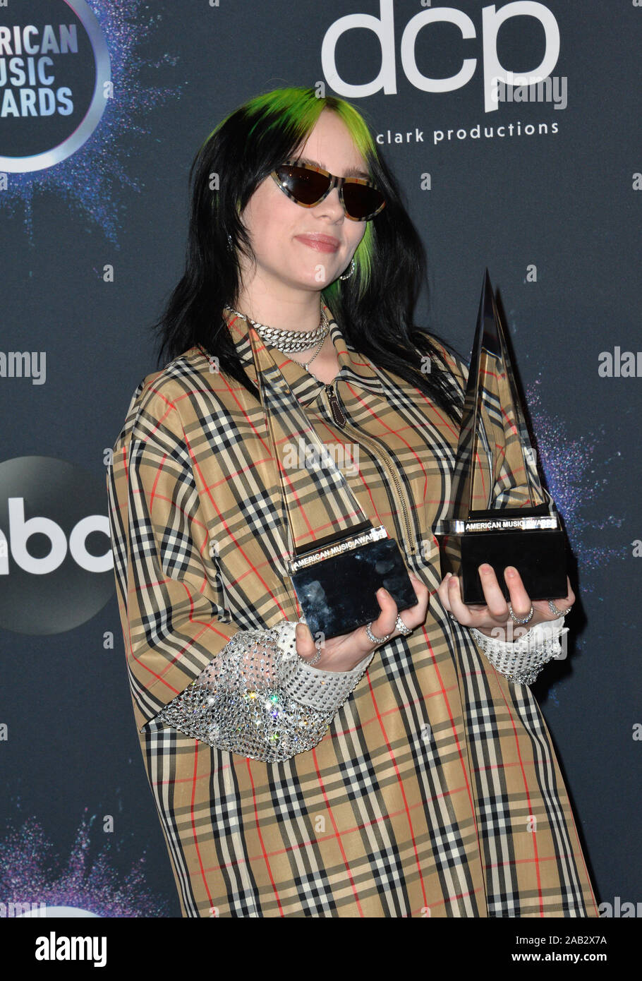 Los Angeles, USA. 24 Nov, 2019. Billie Eilish an der 2019 American Music Awards, die in den Microsoft Theater LA Live. Foto: Paul Smith/Alamy leben Nachrichten Stockfoto