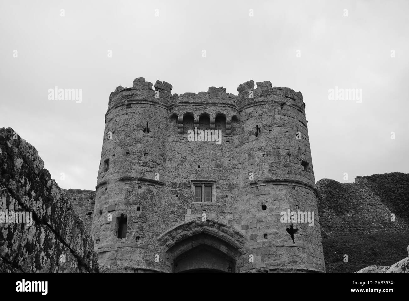 Carisbrooke Castle mit der Sonne auf Sie Stockfoto