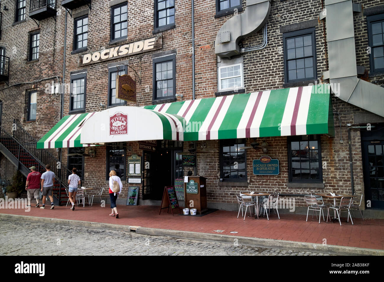 River House seafood restaurant im alten Lagerhaus dockside River Street Savannah Georgia USA Stockfoto