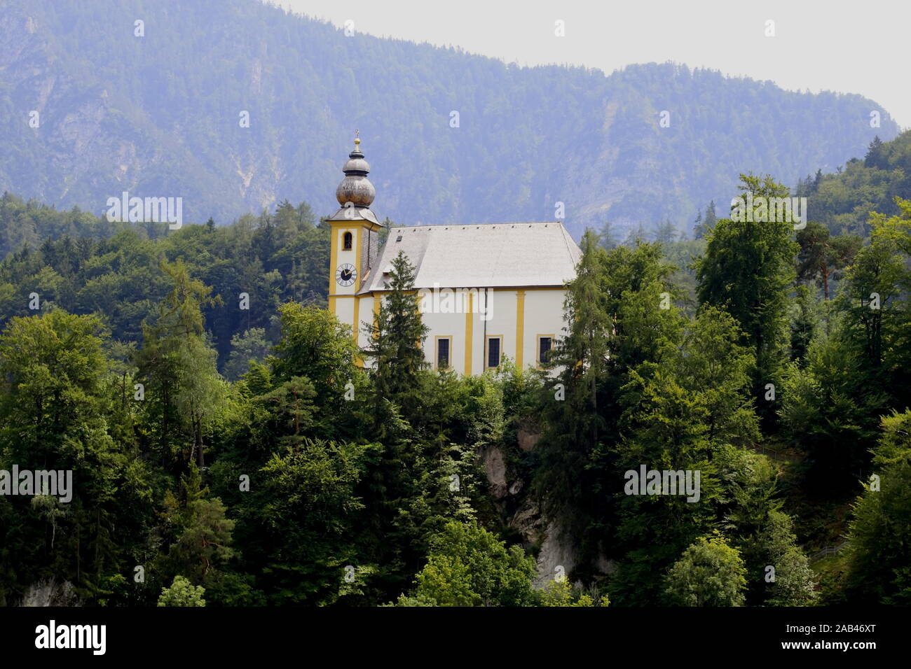 Kirche St. Pankraz bei Karlstein Stockfoto