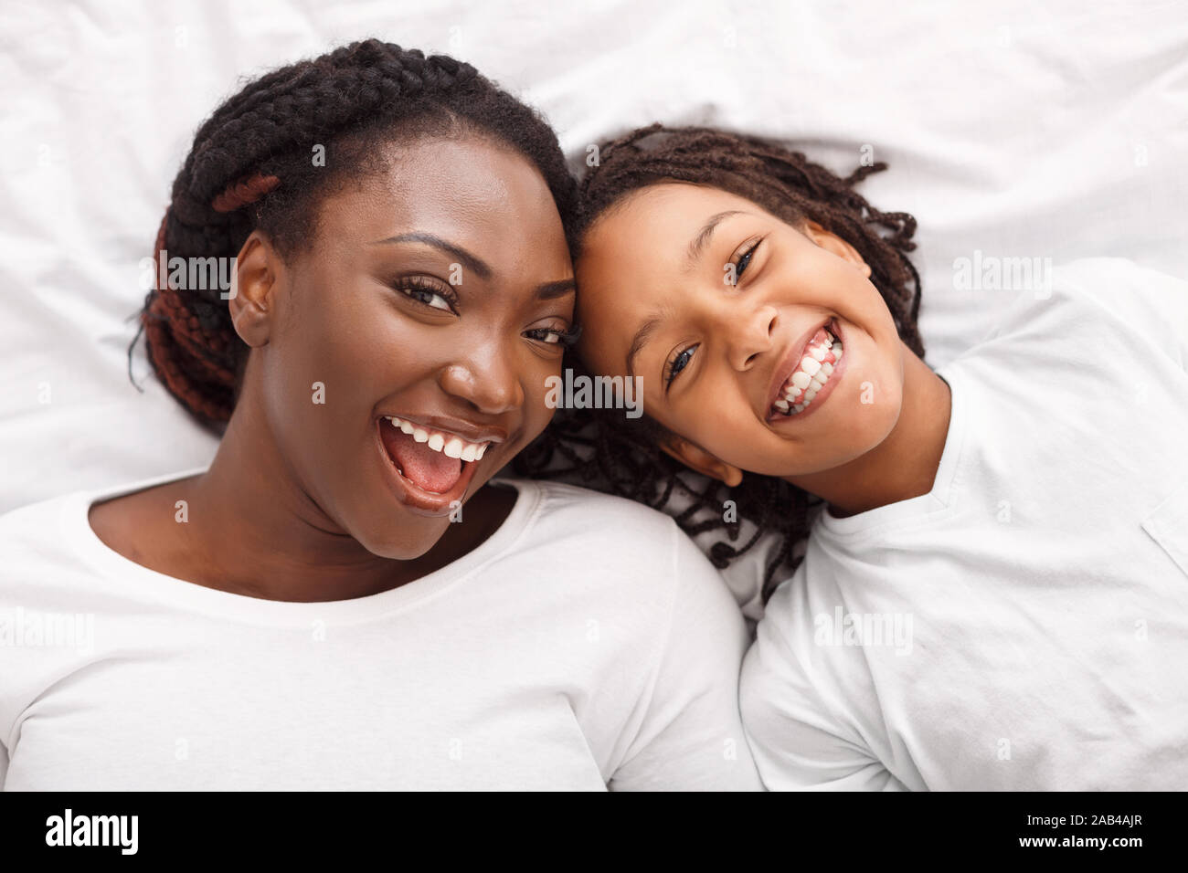 Schwarze Familie gute Zeit oben anzeigen Stockfoto