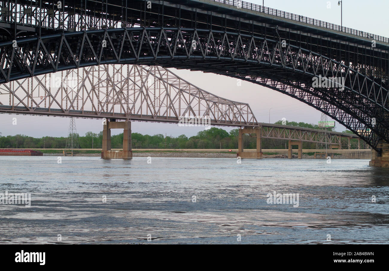 Eads Bridge in Saint Louis über Mississippi River Stockfoto