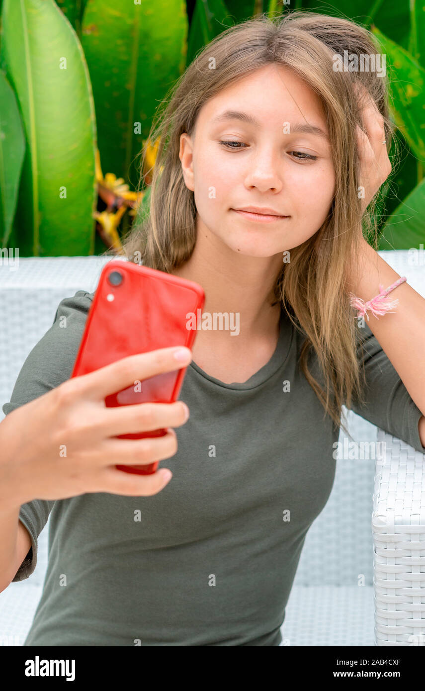 Junge Jugendmädchen eine selfie mit Ihrem Smartphone Stockfoto