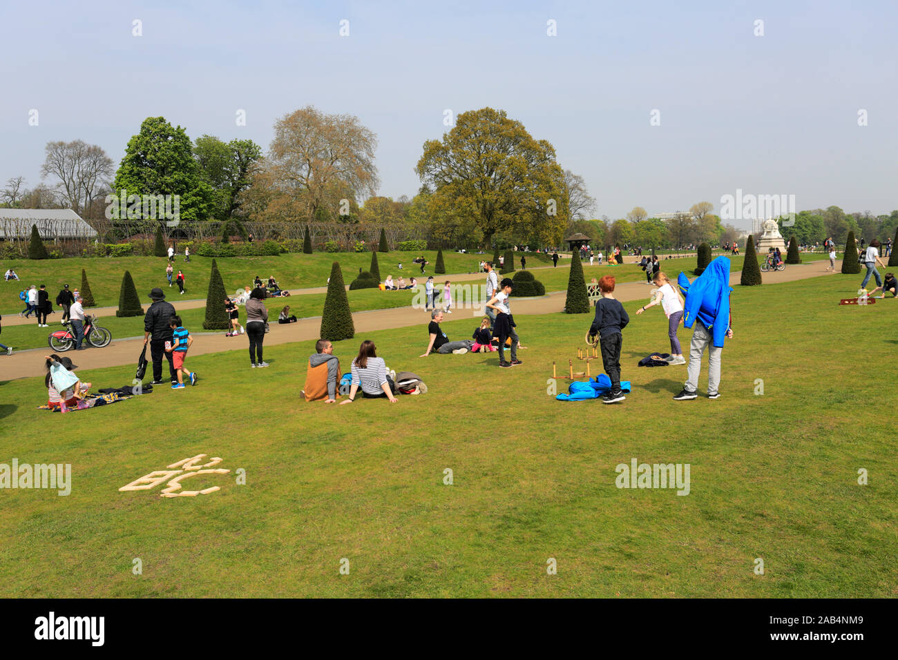 Sommer Blick auf Kensington Palace, Kensington Gardens, die Royal Borough von Kensington und Chelsea, London, England Stockfoto