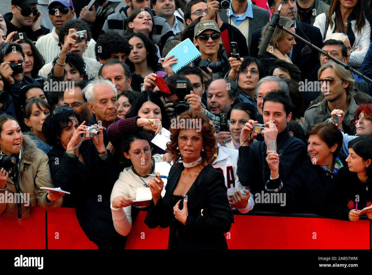 Rom, Italien: "Festa del Cinema di Roma", die italienische Schauspielerin Sophia Loren. Stockfoto