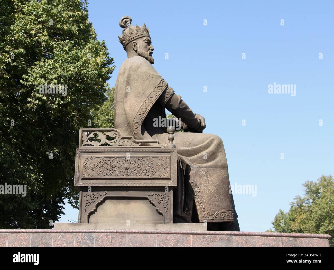 Amir Timur, der auf seinem Thron sitzt in Samarkand in Usbekistan Stockfoto
