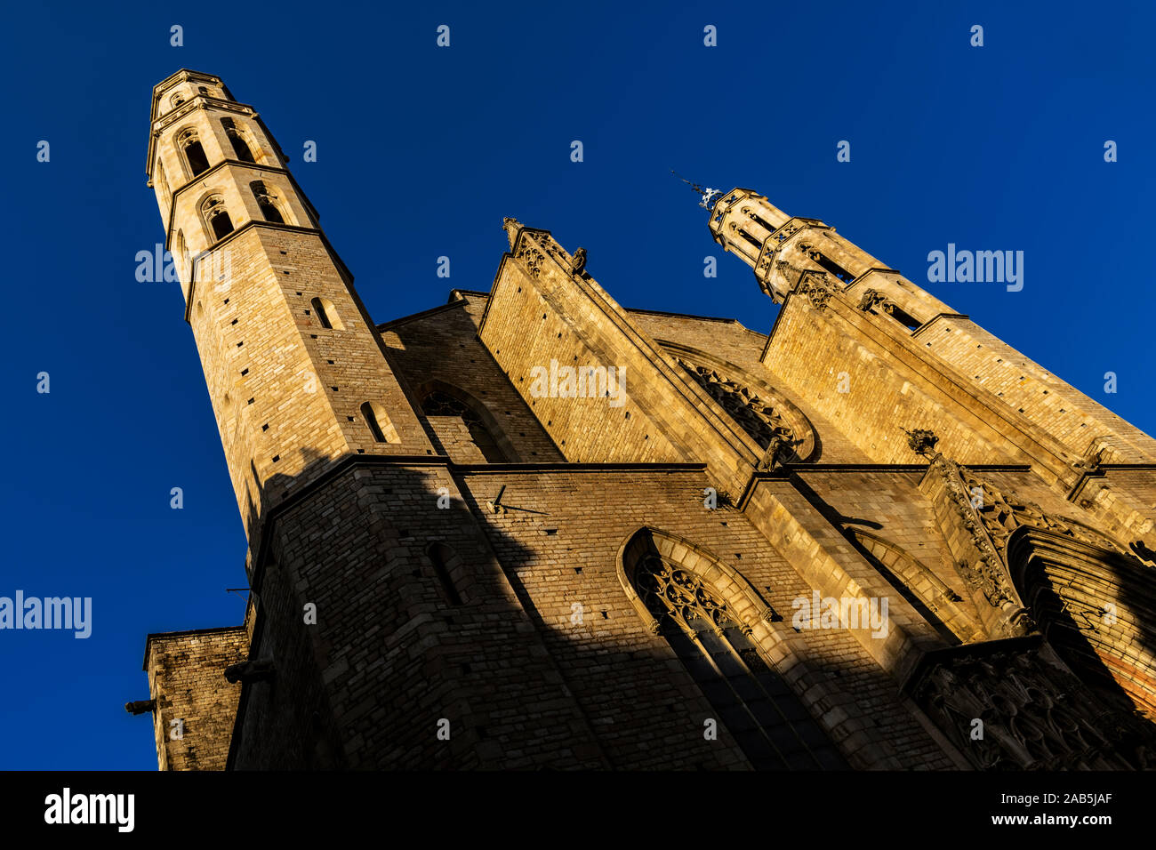 Barcelona, Spanien. Die Fassade der Basilica de Santa Maria del Mare. Stockfoto