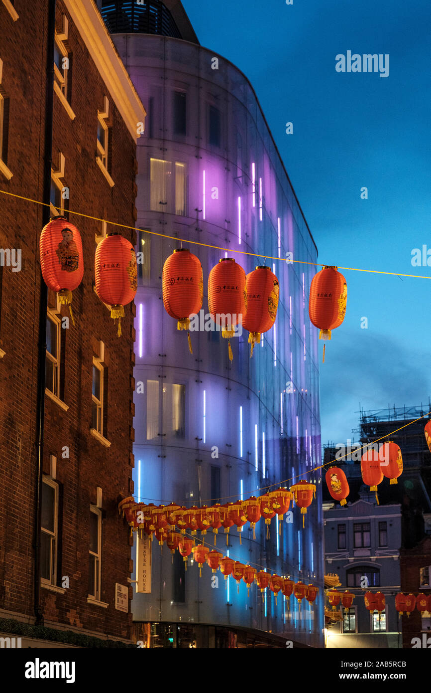 England, London, Leslie Street - Chinesische Laternen in ChinaTown Stockfoto